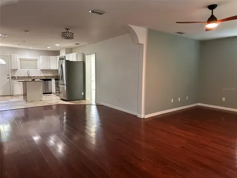 809 W Hiawatha Street Tampa FL 33604