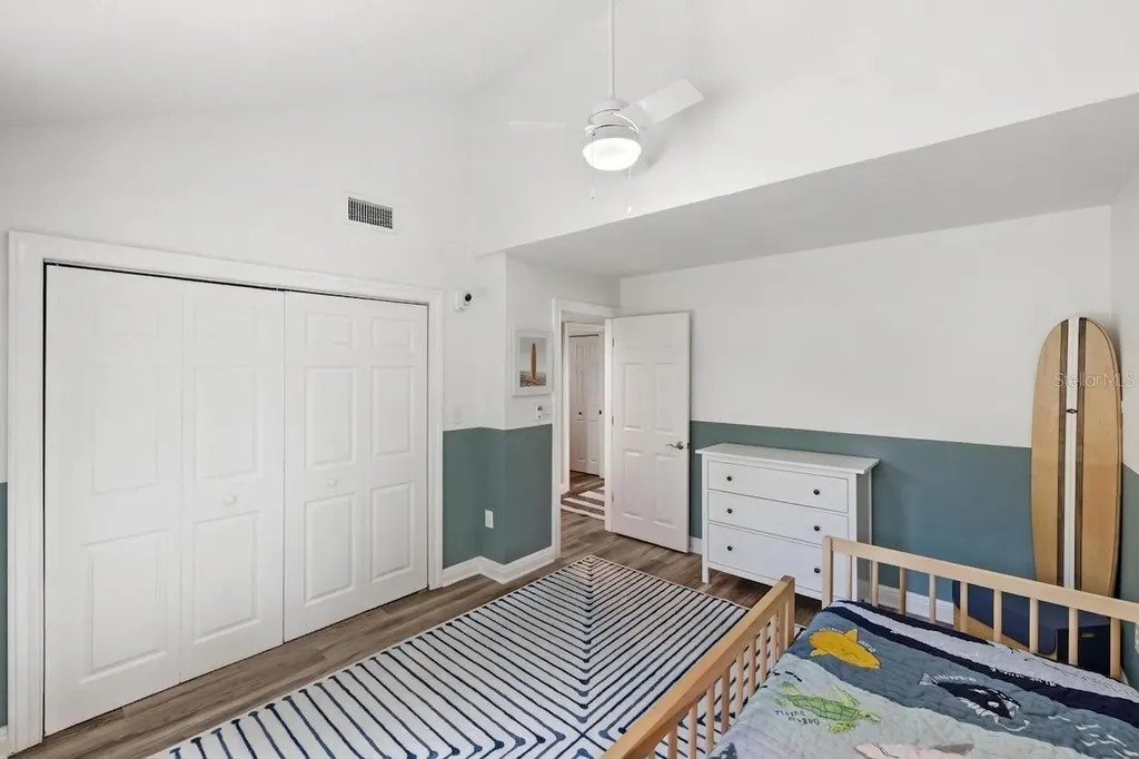 5121 Oxford Drive Sarasota FL 34242