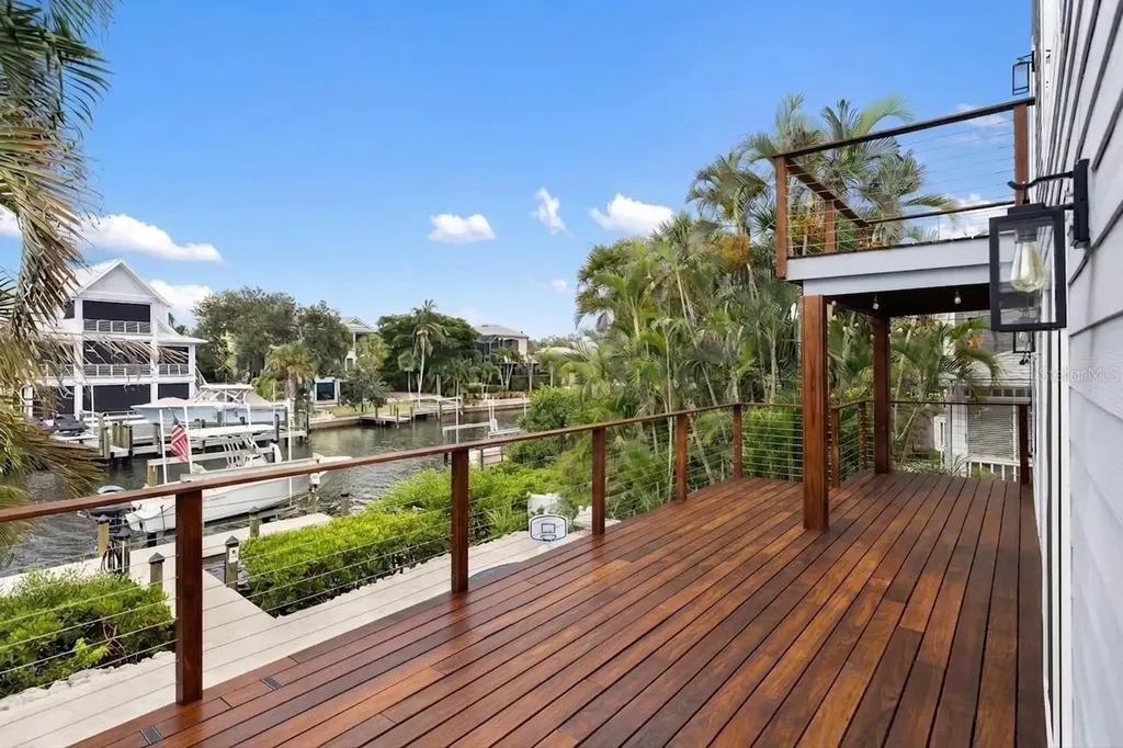 5121 Oxford Drive Sarasota FL 34242