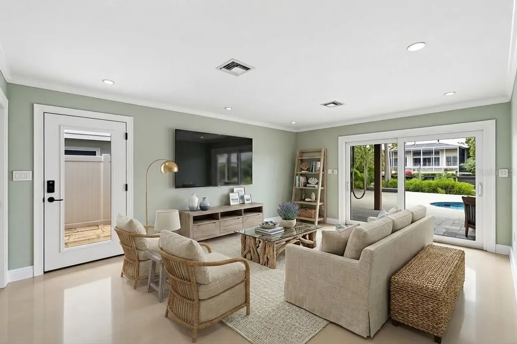 5121 Oxford Drive Sarasota FL 34242