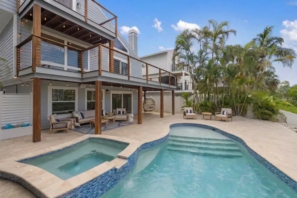 5121 Oxford Drive Sarasota FL 34242