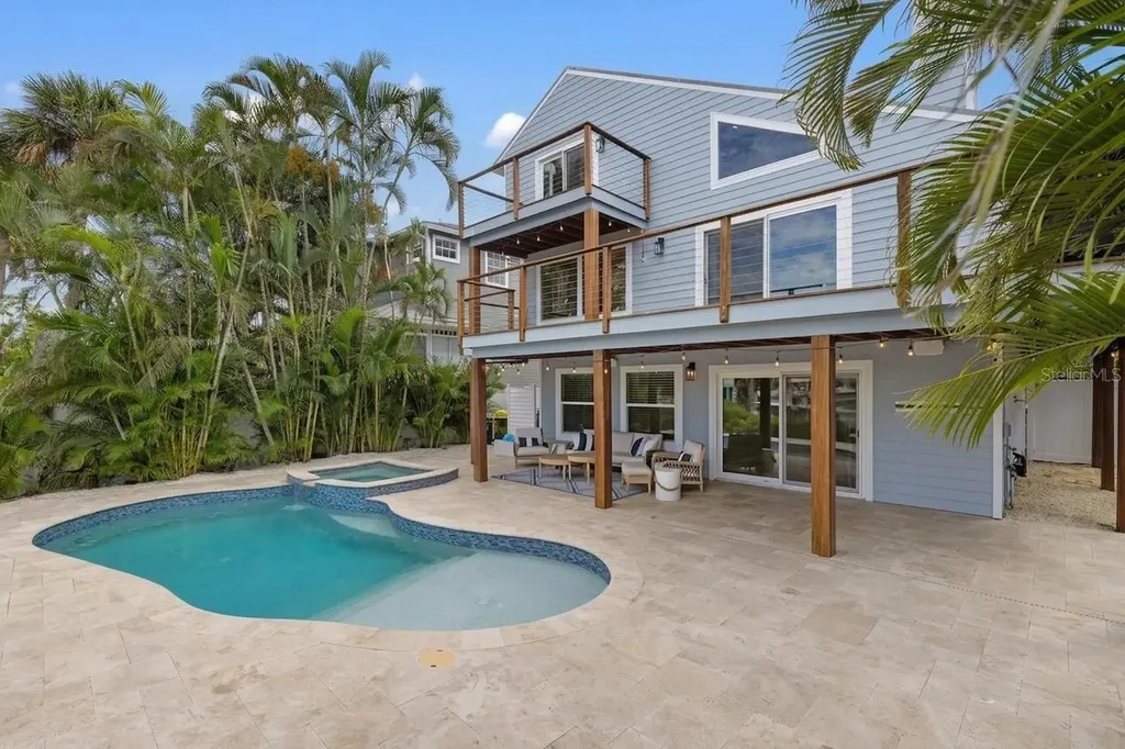 5121 Oxford Drive Sarasota FL 34242