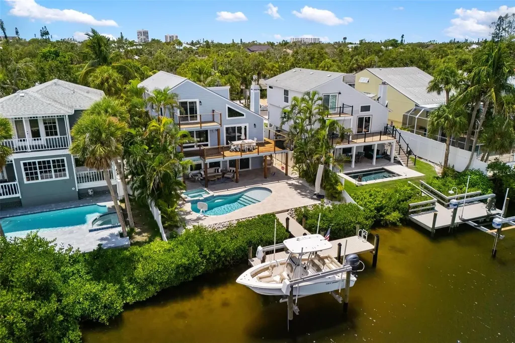 5121 Oxford Drive Sarasota FL 34242