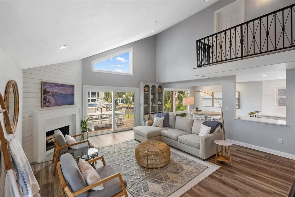 5121 Oxford Drive Sarasota FL 34242