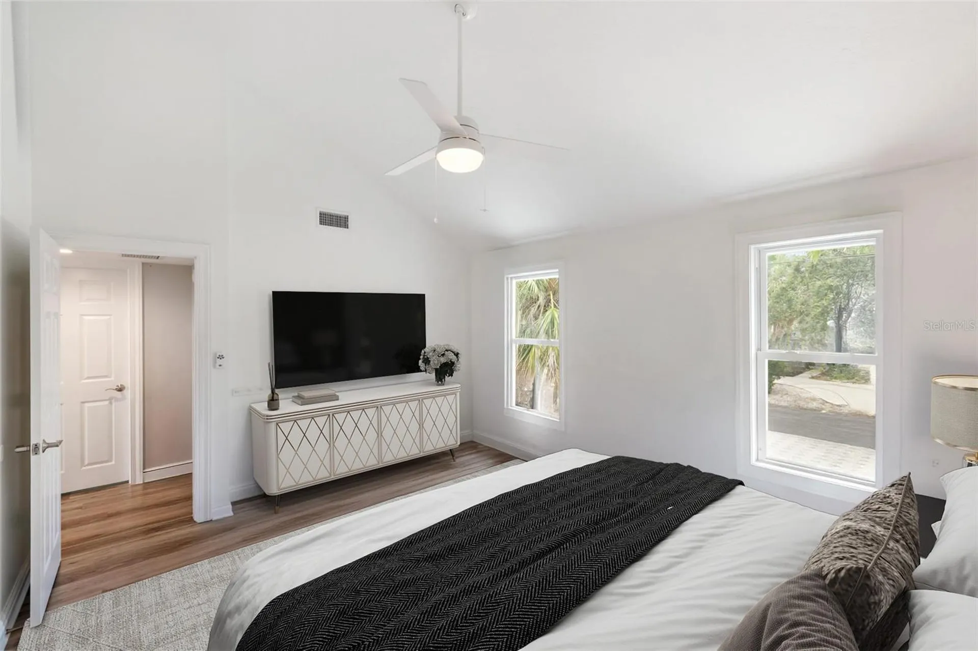 5121 Oxford Drive Sarasota FL 34242