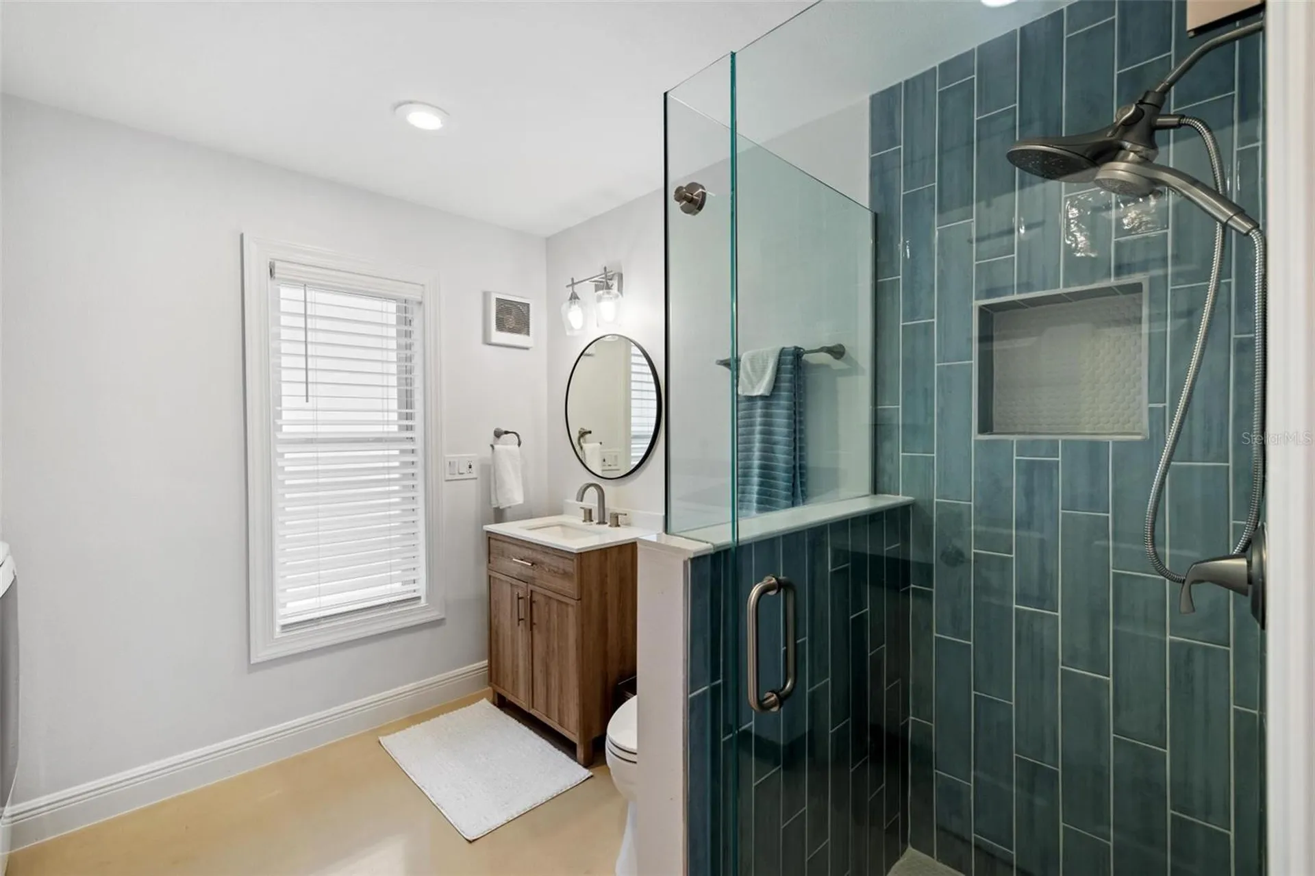 5121 Oxford Drive Sarasota FL 34242