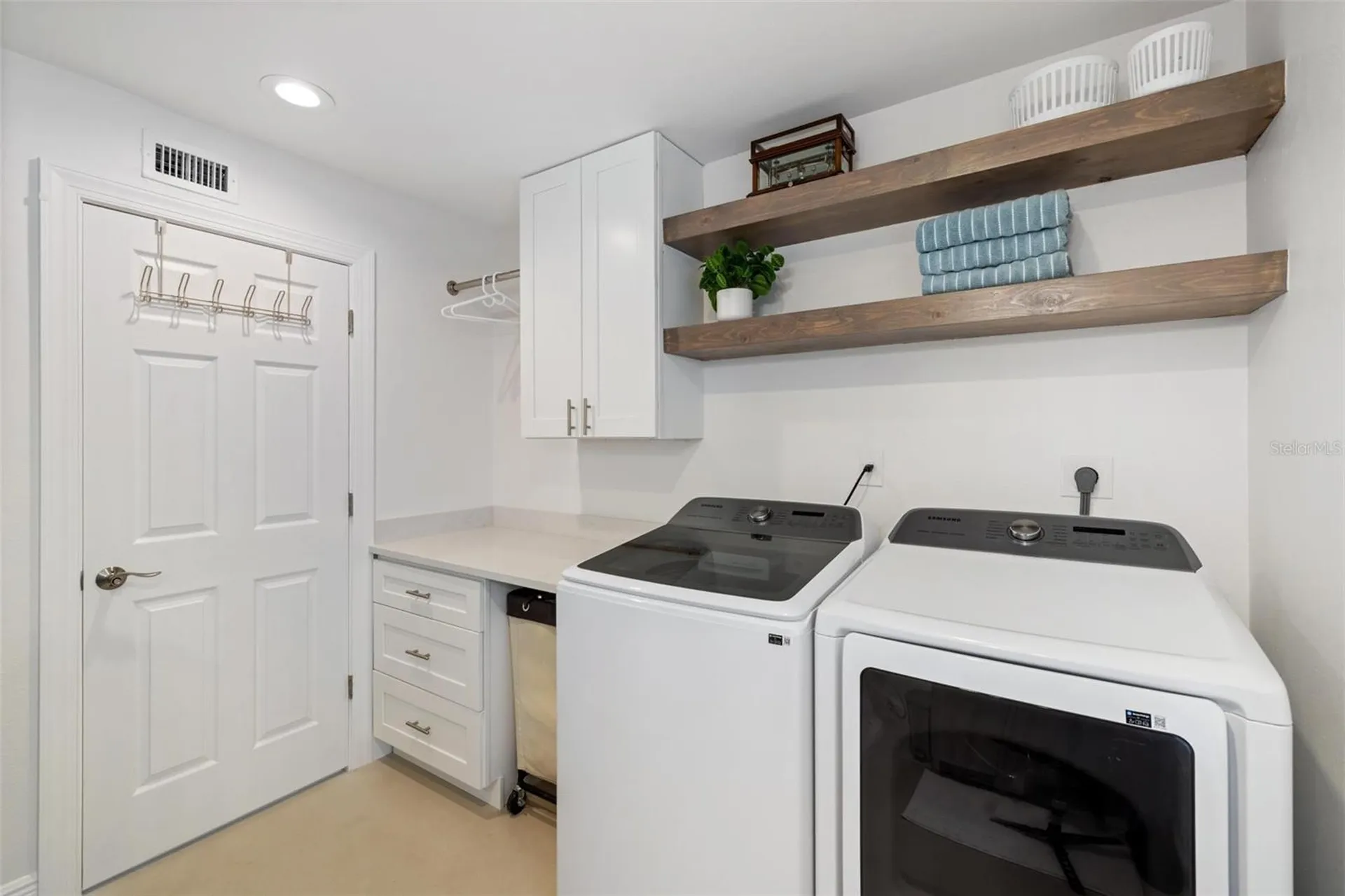 5121 Oxford Drive Sarasota FL 34242