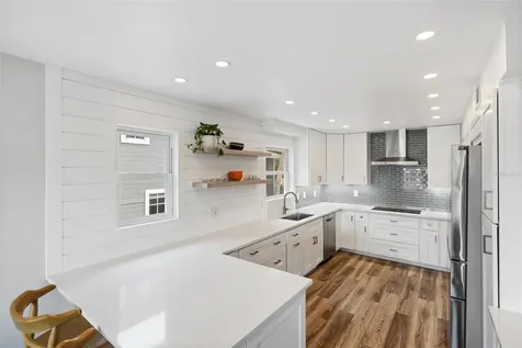 5121 Oxford Drive Sarasota FL 34242