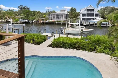 5121 Oxford Drive Sarasota FL 34242