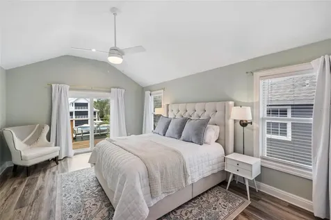 5121 Oxford Drive Sarasota FL 34242