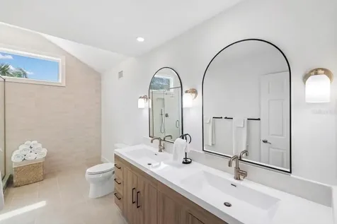5121 Oxford Drive Sarasota FL 34242