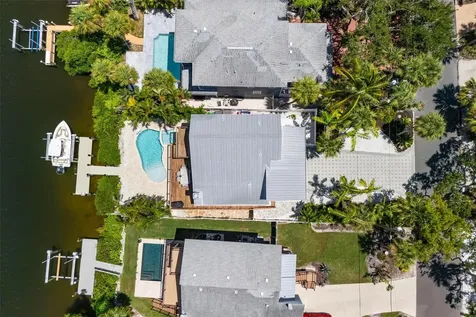 5121 Oxford Drive Sarasota FL 34242