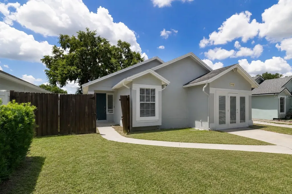 9752 Piney Point Circle Orlando FL 32825
