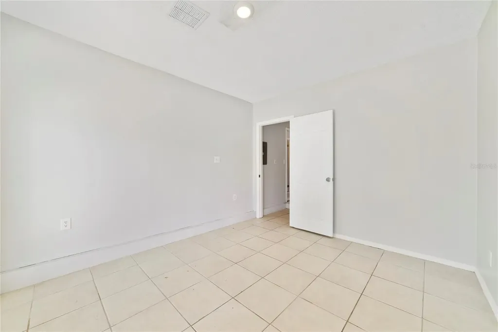 9752 Piney Point Circle Orlando FL 32825