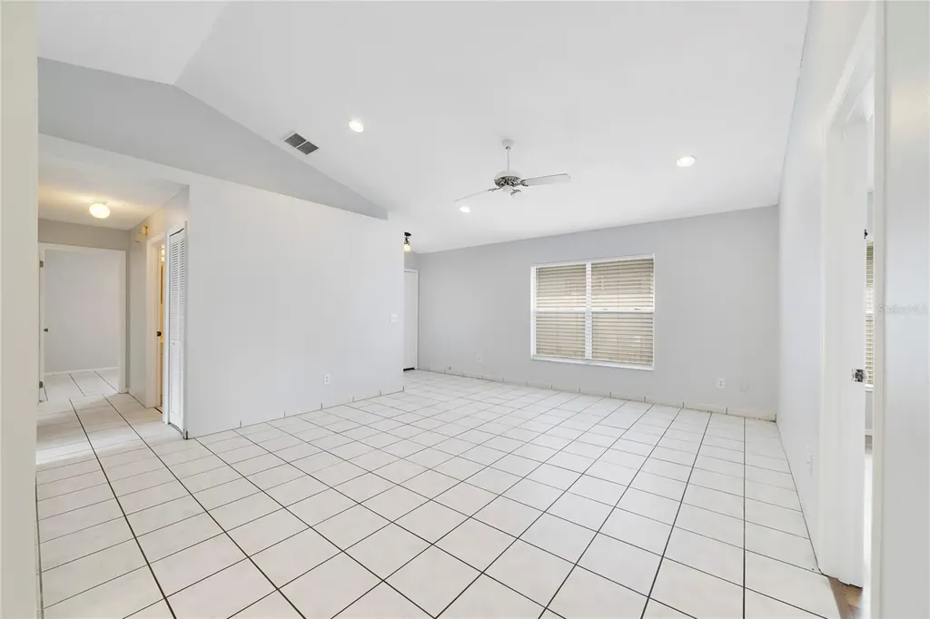 9752 Piney Point Circle Orlando FL 32825