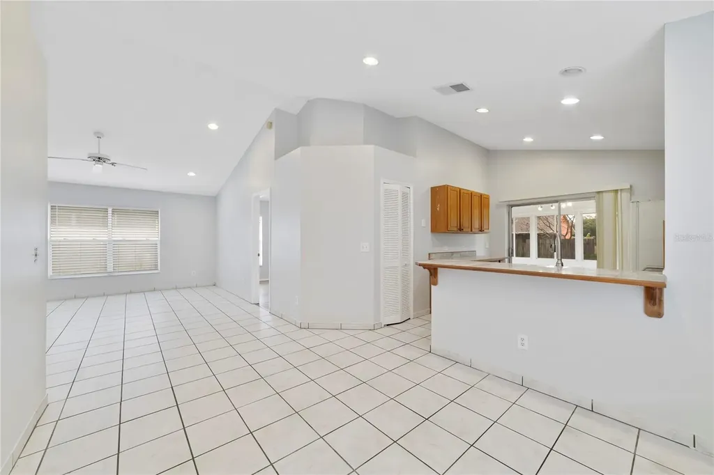 9752 Piney Point Circle Orlando FL 32825