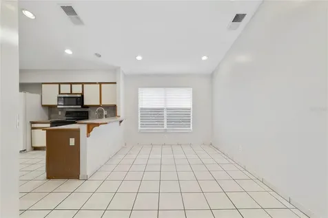 9752 Piney Point Circle Orlando FL 32825