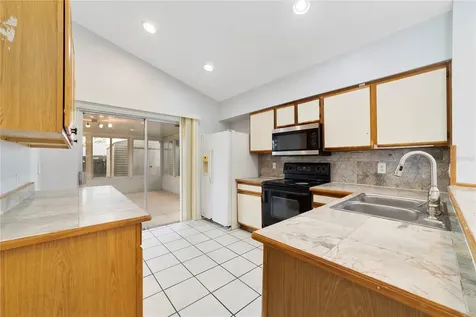 9752 Piney Point Circle Orlando FL 32825