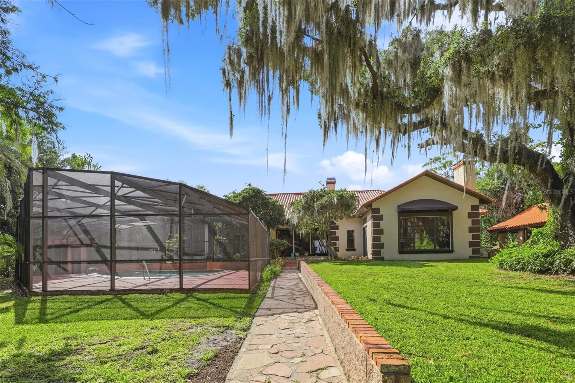 9813 Lake Georgia Drive Orlando FL 32817