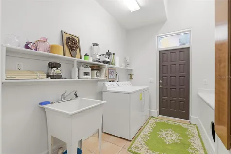 9813 Lake Georgia Drive Orlando FL 32817