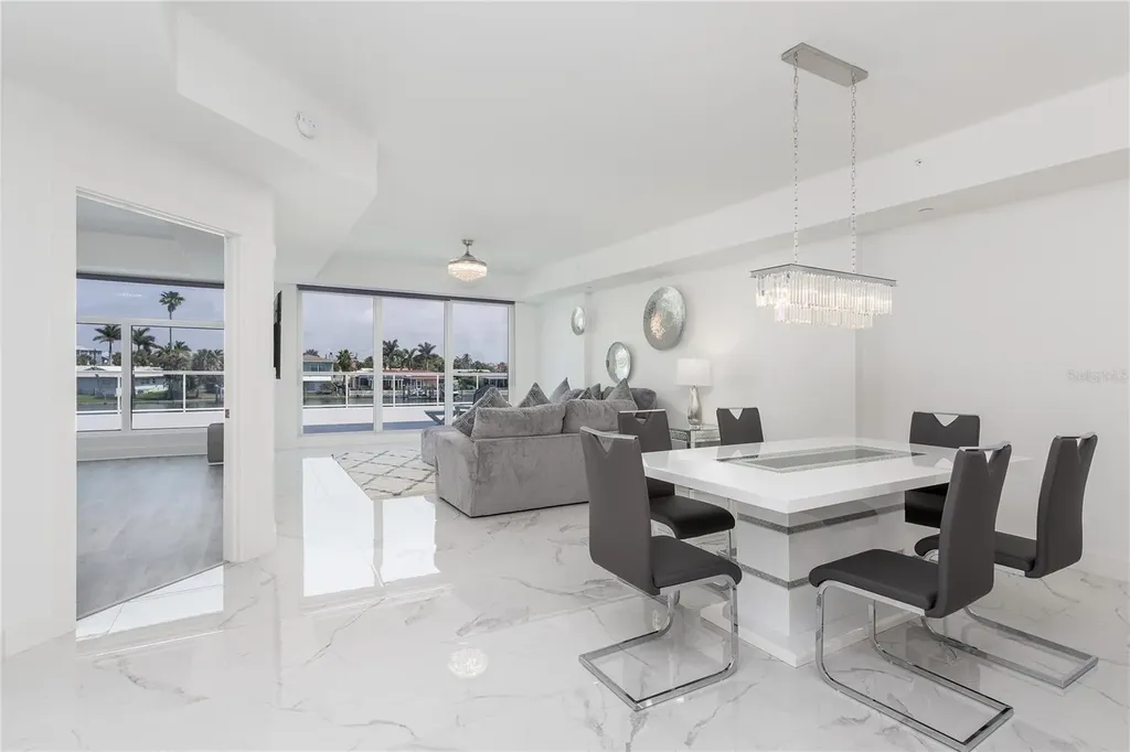 415 Island Way Clearwater Beach FL 33767