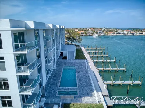 415 Island Way Clearwater Beach FL 33767