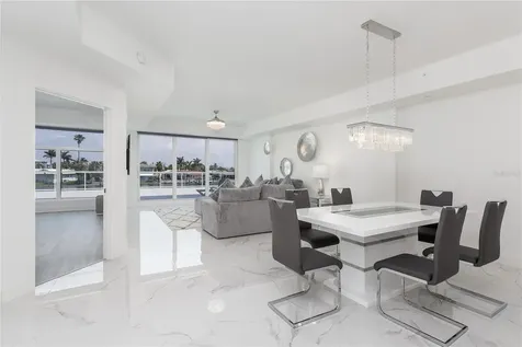 415 Island Way Clearwater Beach FL 33767