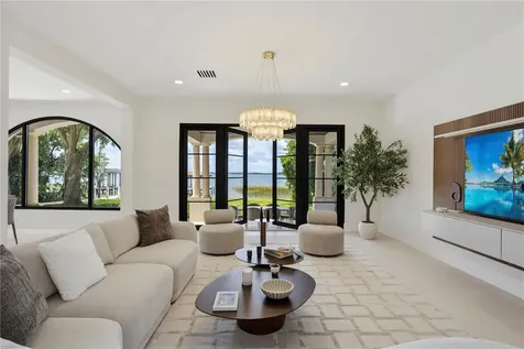 800 W 2nd Avenue Windermere FL 34786