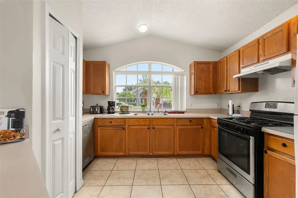 135 Jessamine Drive Davenport FL 33837