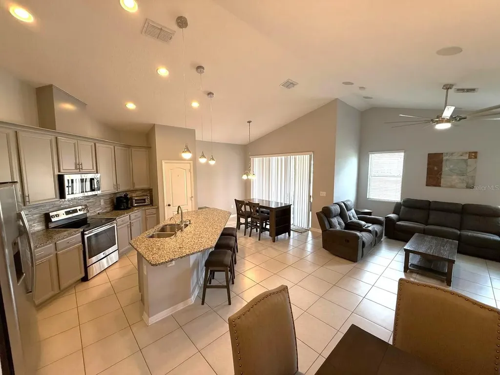 1165 Hilltop Place St Cloud FL 34772
