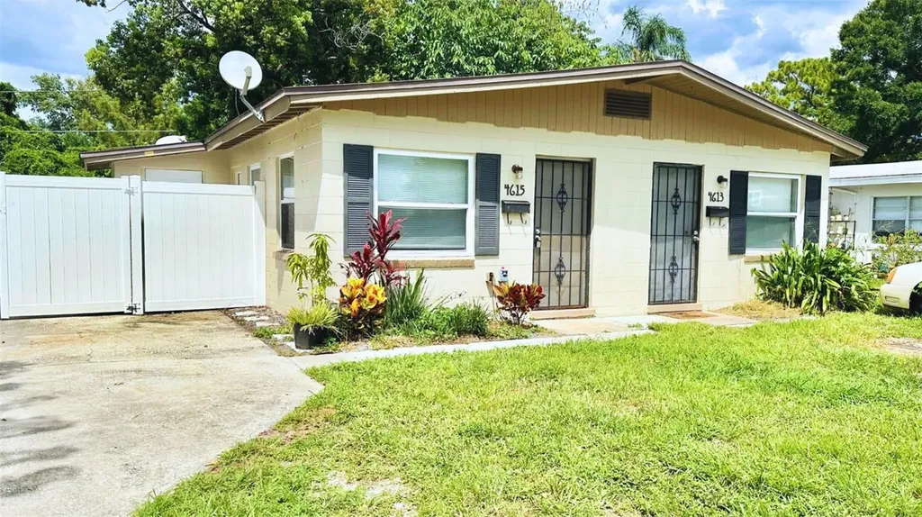 4615 Edgewater Drive Orlando FL 32804