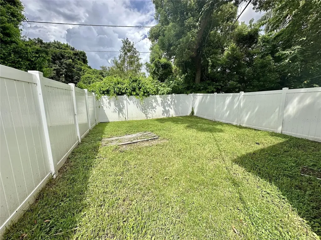 4615 Edgewater Drive Orlando FL 32804