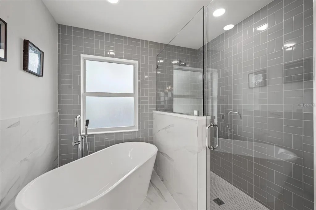 1647 Siesta Drive Sarasota FL 34239