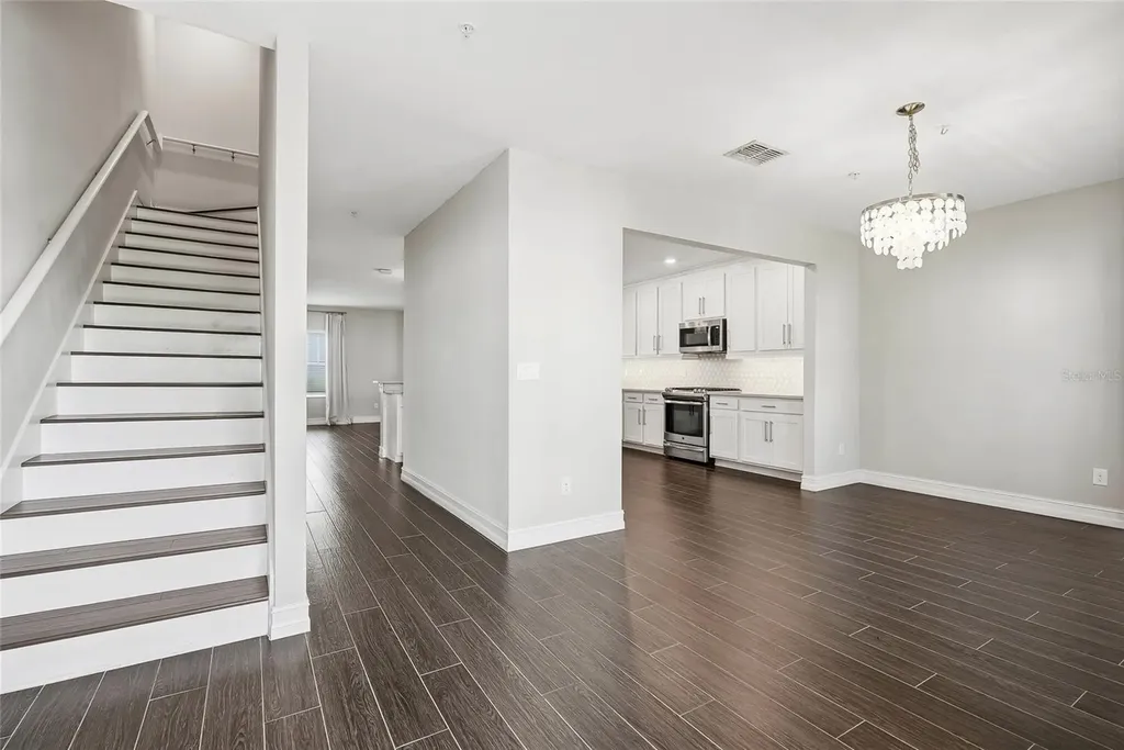 4941 W Price Avenue Tampa FL 33611