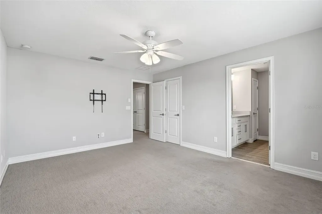 4941 W Price Avenue Tampa FL 33611