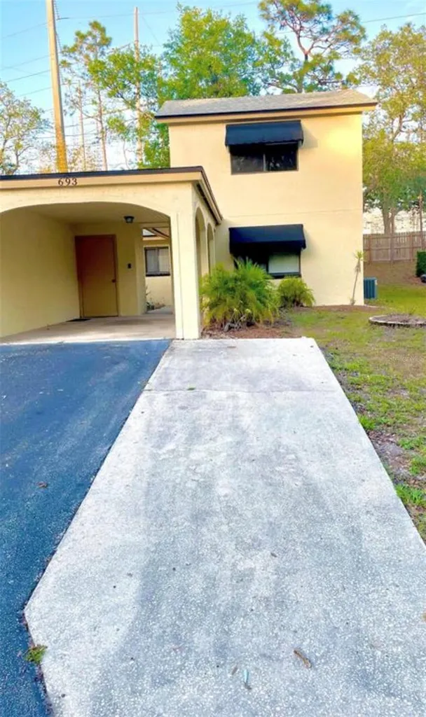 695 & 693 Belflower Place Altamonte Springs FL 32701