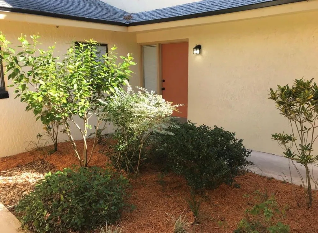 695 & 693 Belflower Place Altamonte Springs FL 32701