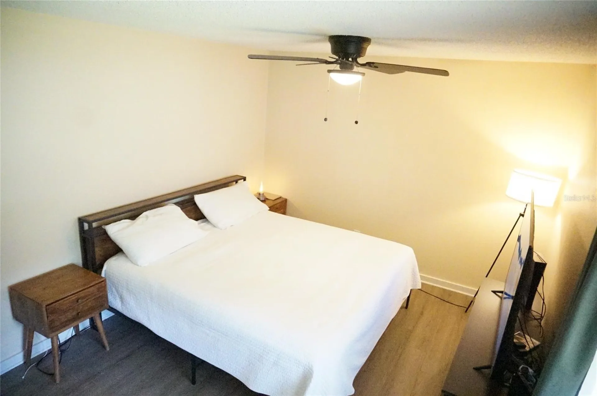 695 & 693 Belflower Place Altamonte Springs FL 32701