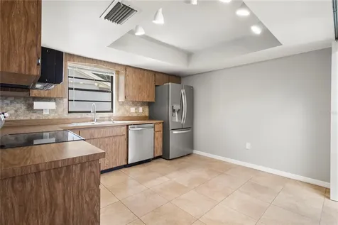 4152 Palau Drive Sarasota FL 34241