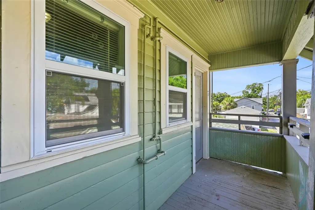 725 8th Street N St Petersburg FL 33701