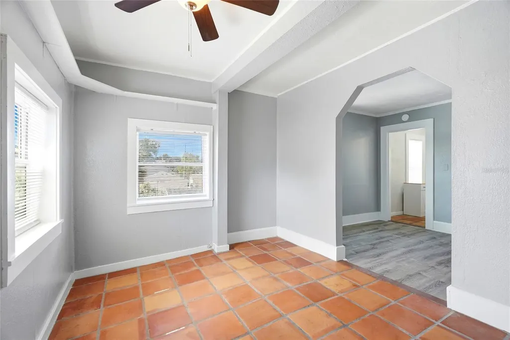 725 8th Street N St Petersburg FL 33701