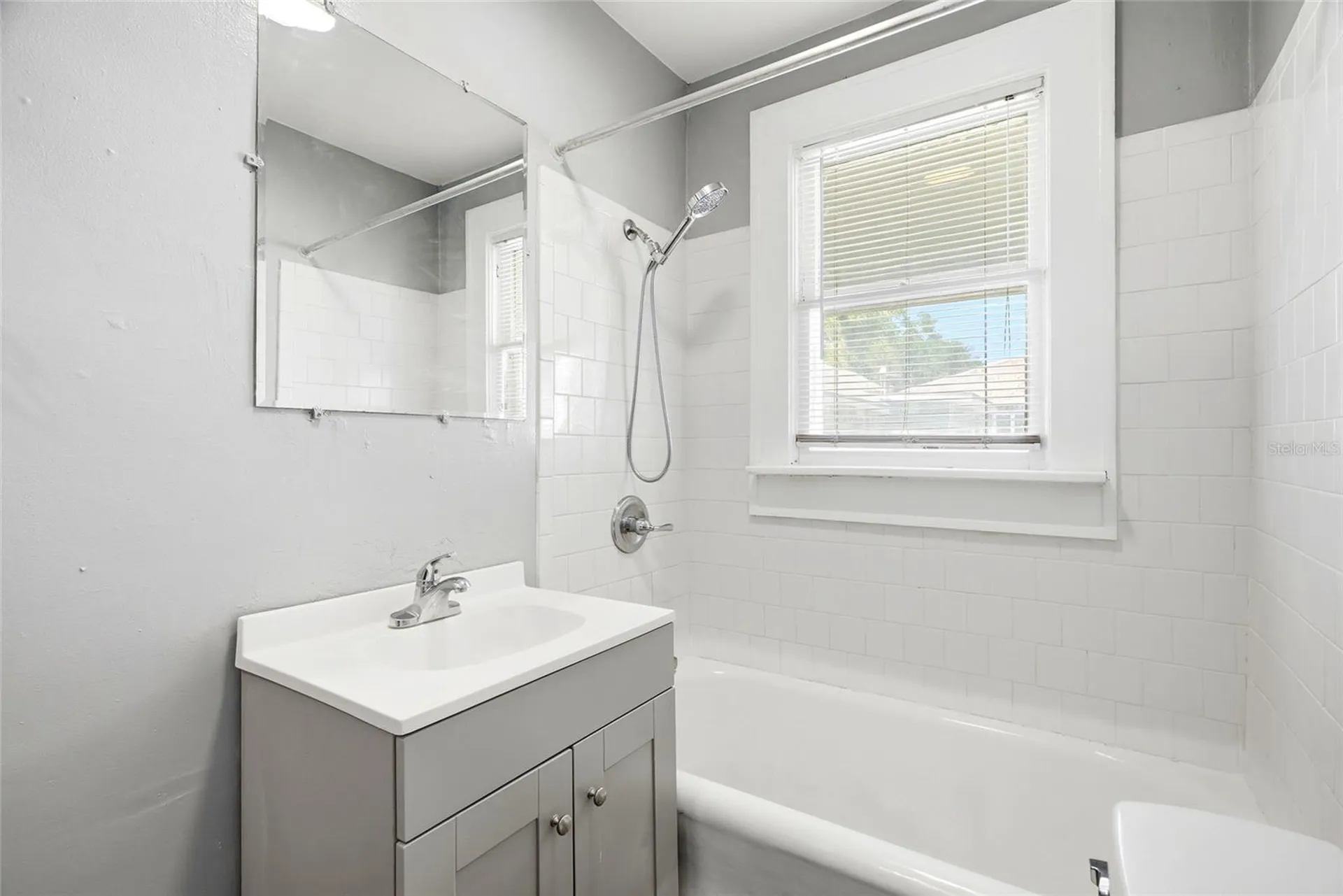 725 8th Street N St Petersburg FL 33701