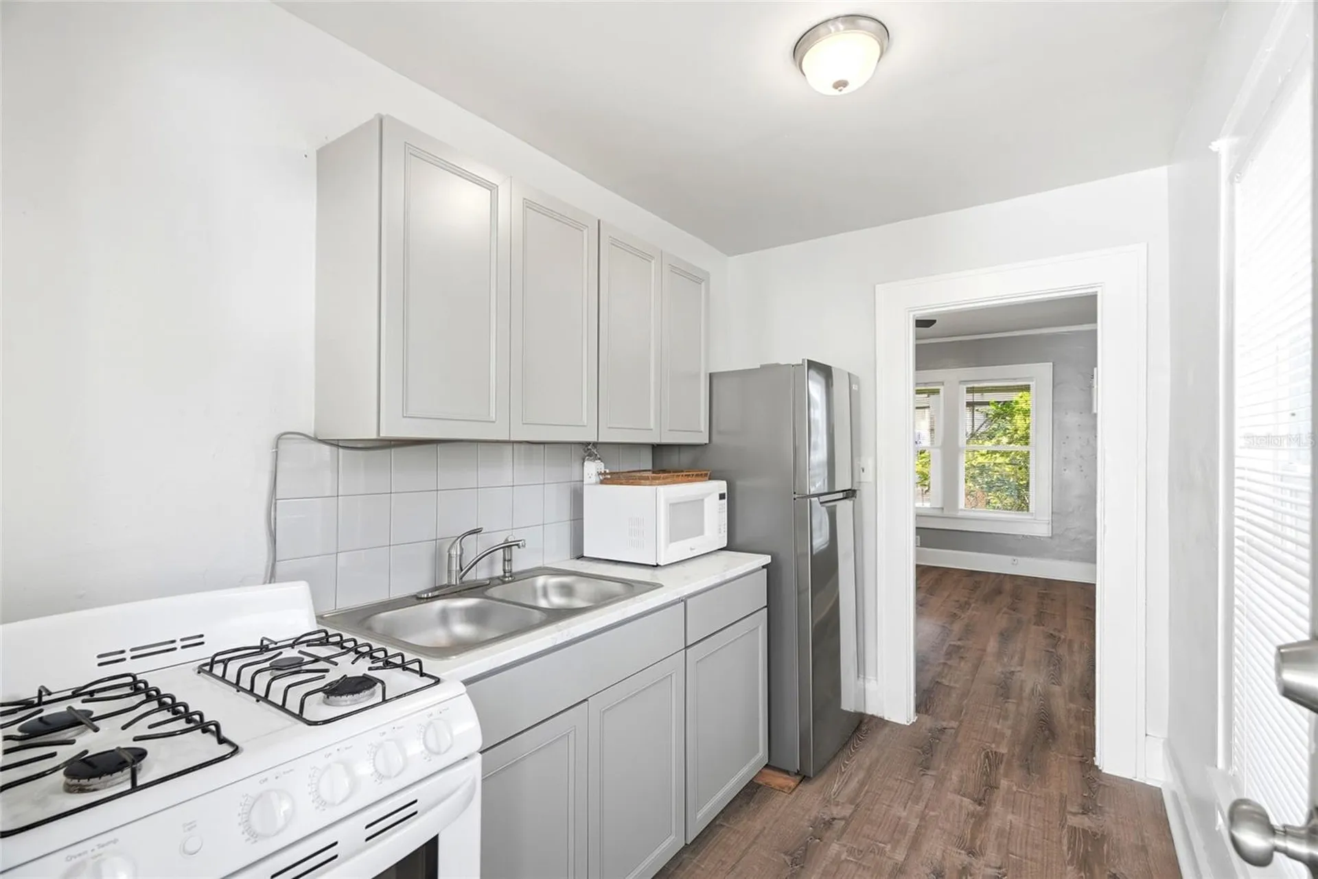 725 8th Street N St Petersburg FL 33701