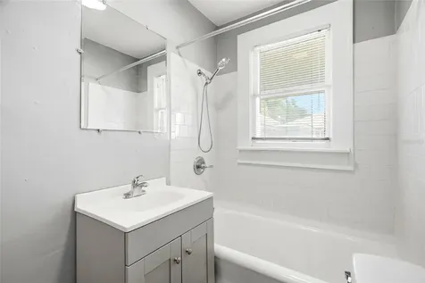 725 8th Street N St Petersburg FL 33701