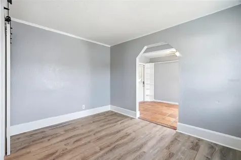 725 8th Street N St Petersburg FL 33701