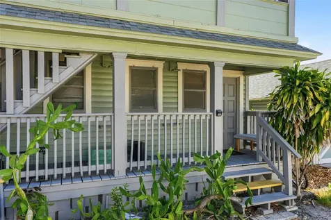725 8th Street N St Petersburg FL 33701