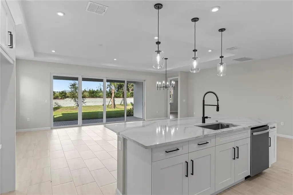 563 Hammock Oaks Boulevard Lady Lake FL 32159