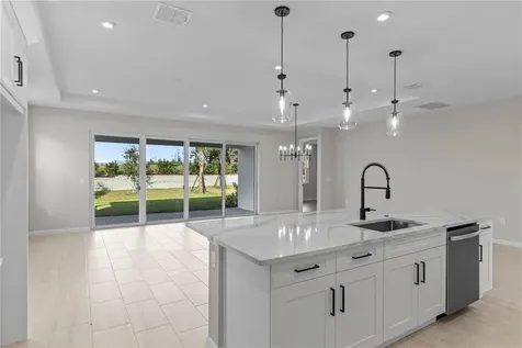 563 Hammock Oaks Boulevard Lady Lake FL 32159