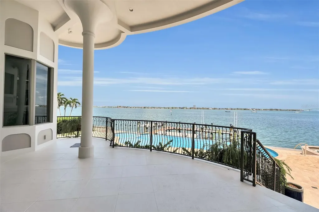 1372 Harbor Drive Sarasota FL 34239