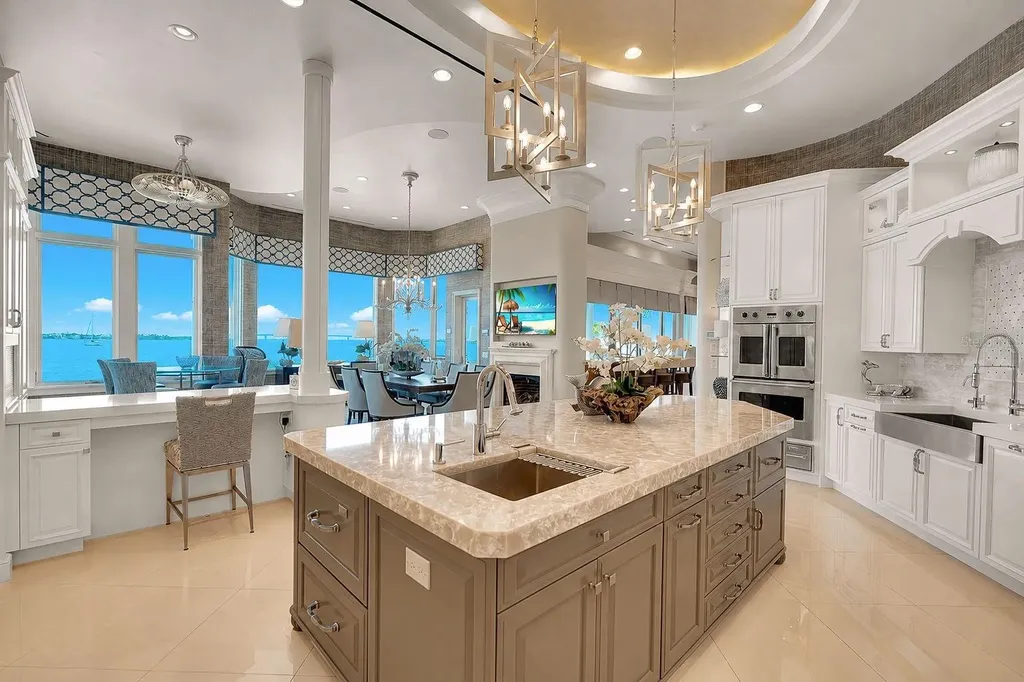 1372 Harbor Drive Sarasota FL 34239